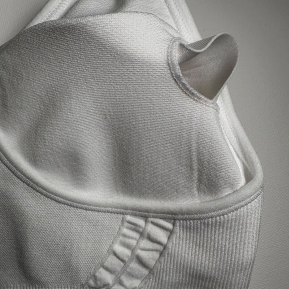 NOWSUNDAY white sports-bra size Medium, new in bag - Picture 4 of 5